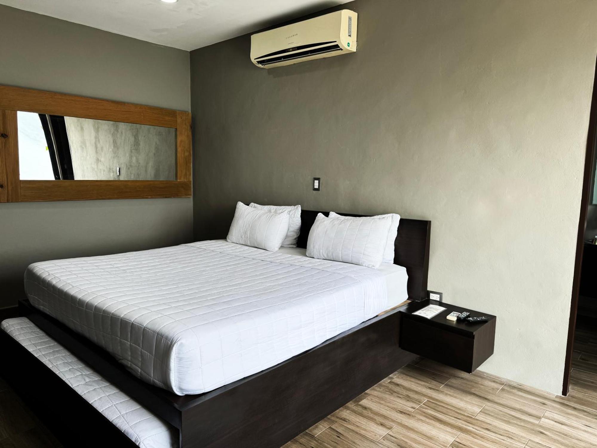 Cardedeu Hotel Lago De Coatepeque El Congo Exteriör bild